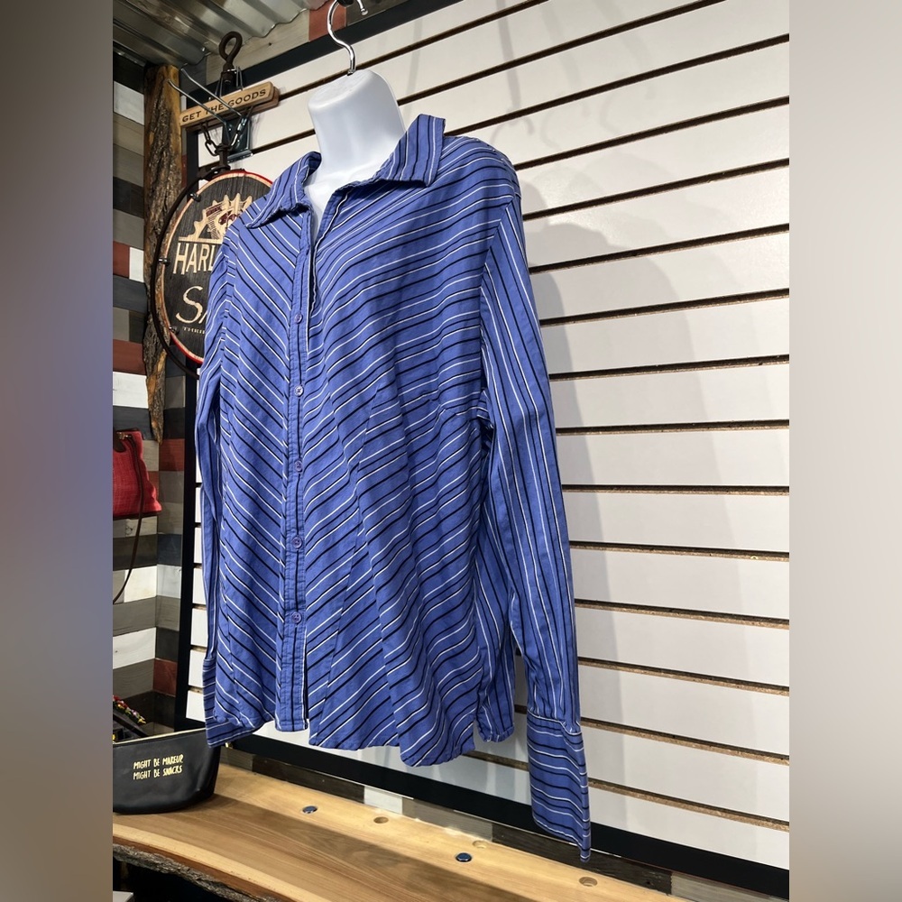 🔥Croft & Barrow 3X button down - Picture 3 of 8